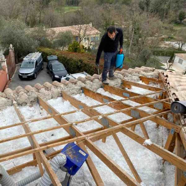 Dépannage fuite toiture Valbonne